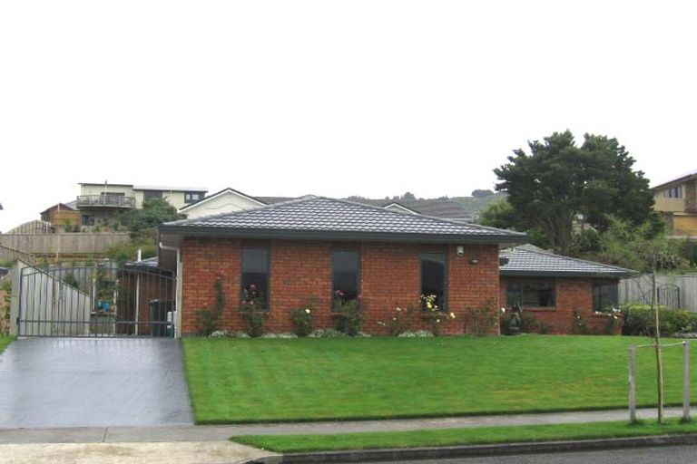 Photo of property in 10 Birkinshaw Grove, Riverstone Terraces, Upper Hutt, 5018