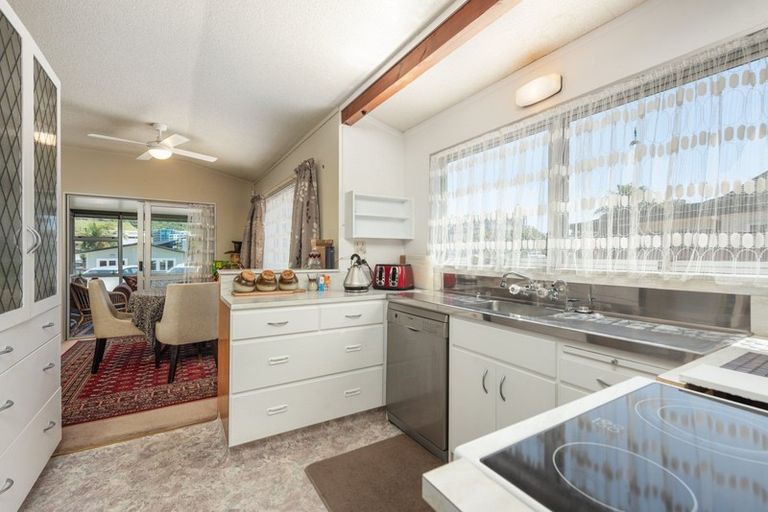 Photo of property in 10 Pacific Avenue, Mount Maunganui, 3116