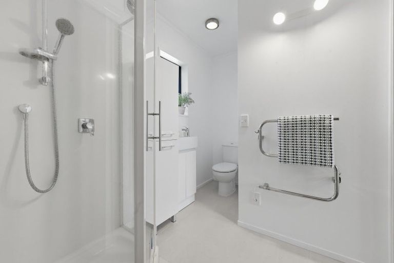 Photo of property in 317b Devonport Road, Tauranga, 3110