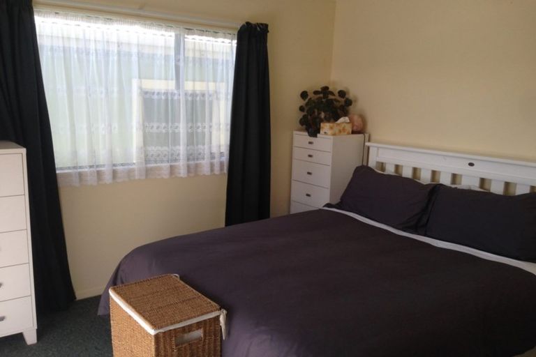 Photo of property in 14 Oxford Street, Fairfield, Hamilton, 3214