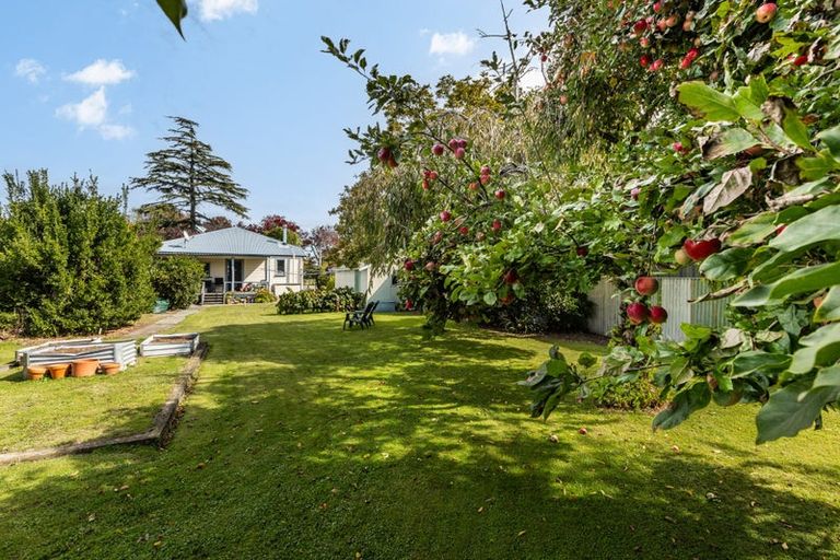 Photo of property in 18 Evenden Road, Tomoana, Hastings, 4120