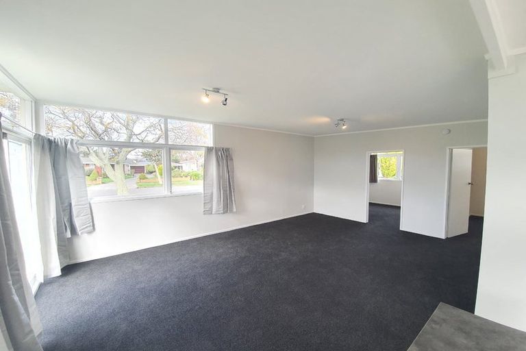 Photo of property in 6 Westhaven Grove, Takaro, Palmerston North, 4412