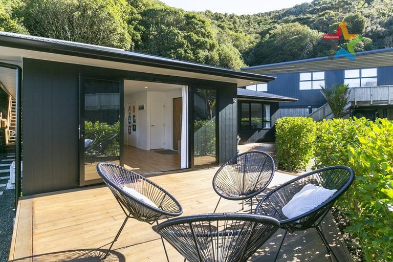 Photo of property in 18 Appleton Place, Karori, Wellington, 6012