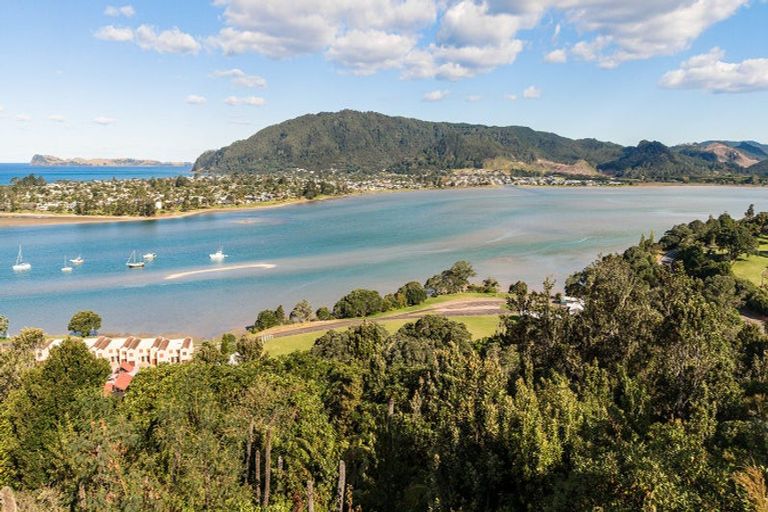 Photo of property in 40 Tairua Heights, Tairua, 3508