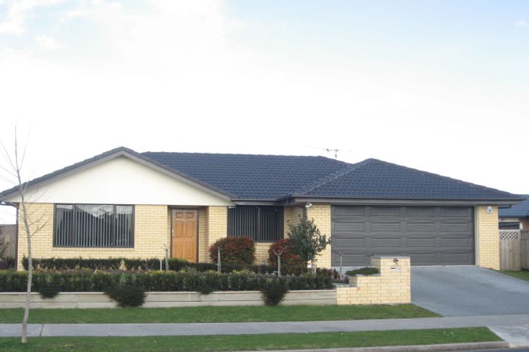 Photo of property in 14 Farringdon Avenue, Rototuna North, Hamilton, 3210