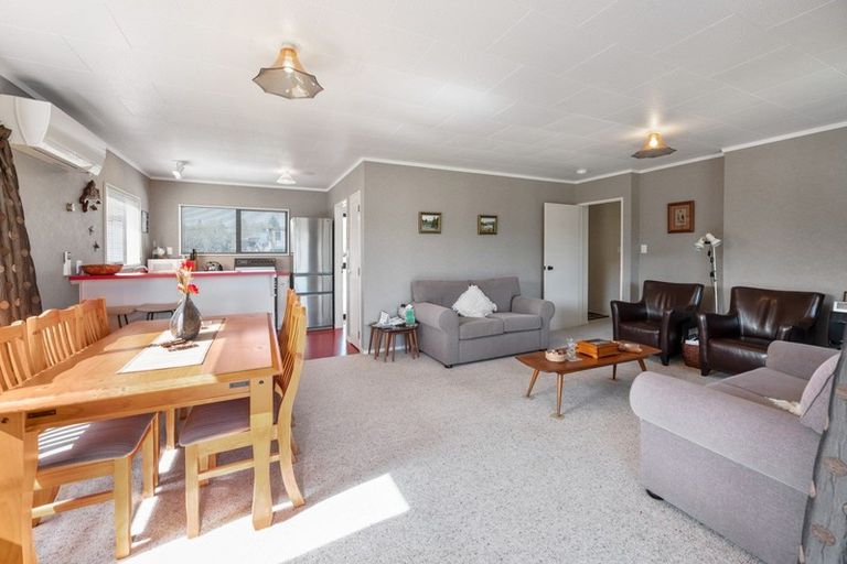 Photo of property in 6 Gibbs Place, Kinloch, Taupo, 3377
