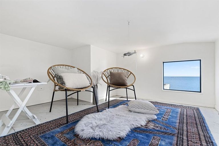 Photo of property in 30 Moana Road, Plimmerton, Porirua, 5026