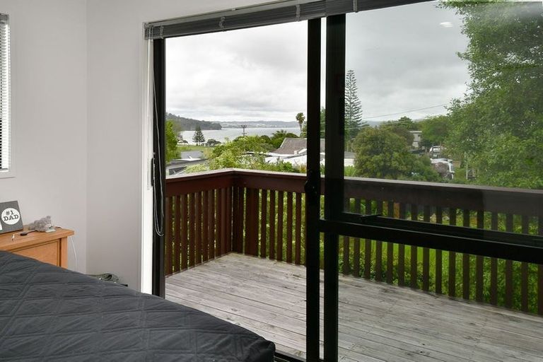 Photo of property in 4a Kathy Terrace, Stanmore Bay, Whangaparaoa, 0932