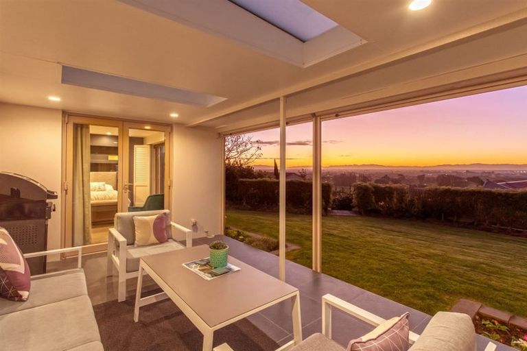 Photo of property in 2 Somerton Rise, Westmorland, Christchurch, 8025