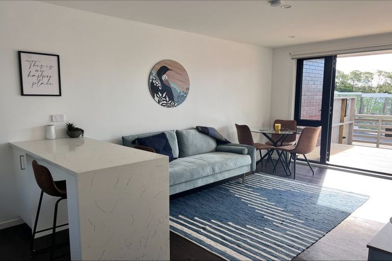 Photo of property in 49 Te Puketoka Lane, Mangere, Auckland, 2022