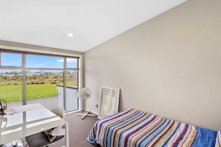 Photo of property in 16 East Ellington Drive, Mairehau, Christchurch, 8052