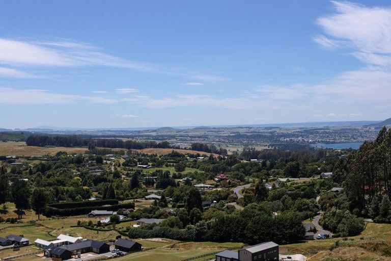 Photo of property in 6 Grandview Lane, Acacia Bay, 3385