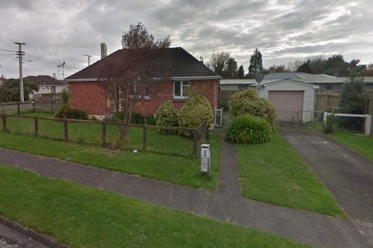 Photo of property in 6 Holland Crescent, Bulls, 4818