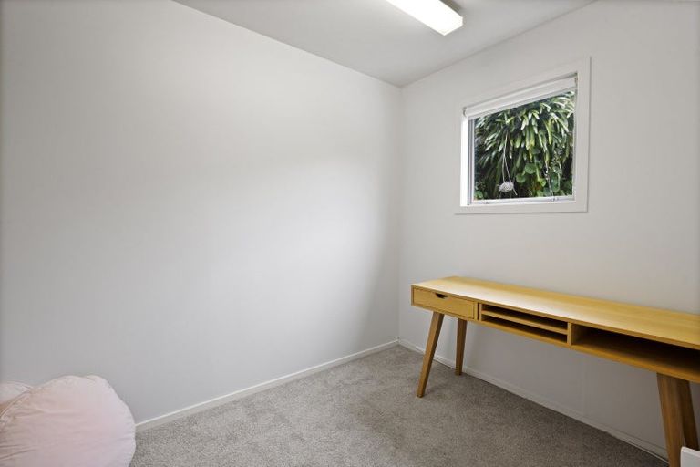 Photo of property in 15 Shortland Street, Lower Vogeltown, New Plymouth, 4310