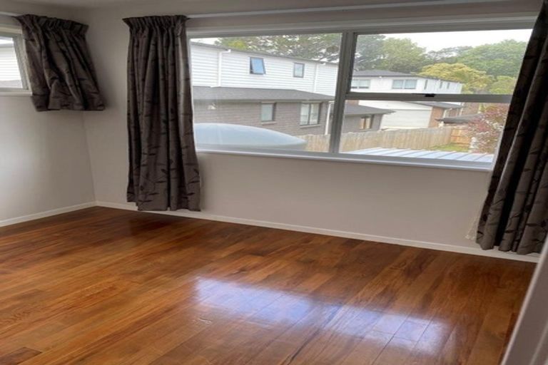 Photo of property in 27 Normanton Street, Glenfield, Auckland, 0629
