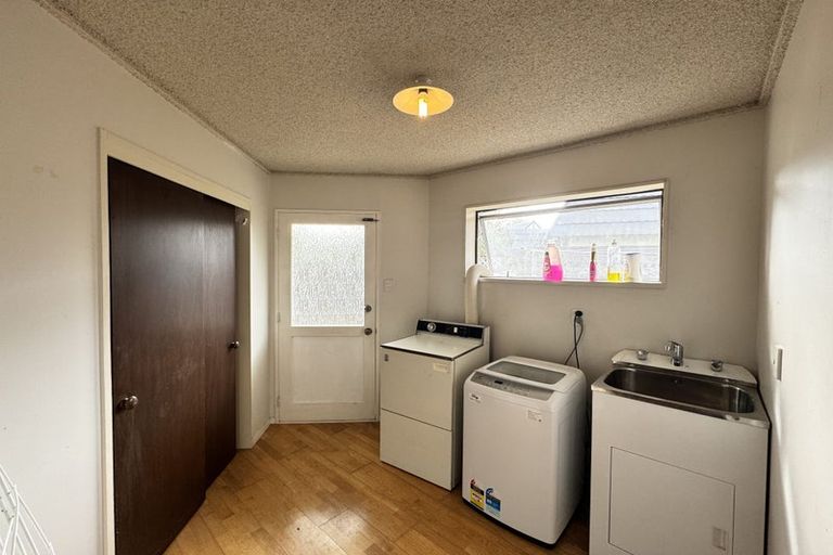 Photo of property in 56 Kentucky Way, Awapuni, Palmerston North, 4412