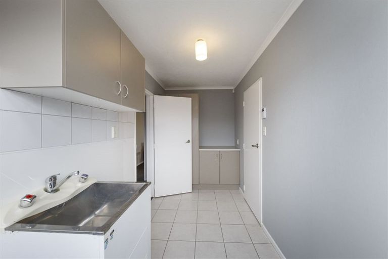 Photo of property in 20 Colonial Place, Kelvin Grove, Palmerston North, 4414