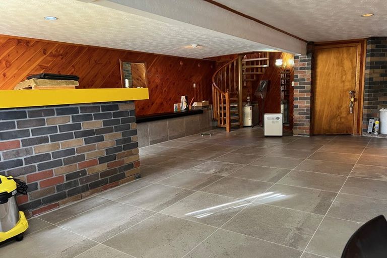 Photo of property in 49 Woodfern Crescent, Titirangi, Auckland, 0604