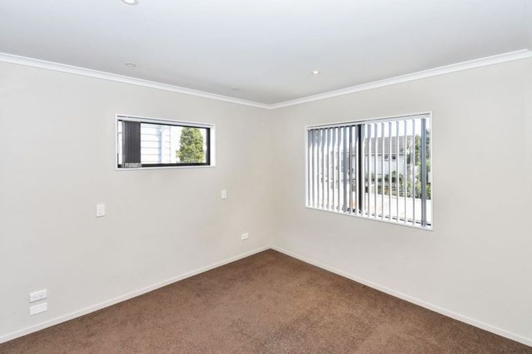 Photo of property in 2c Oxford Road, Manurewa, Auckland, 2102