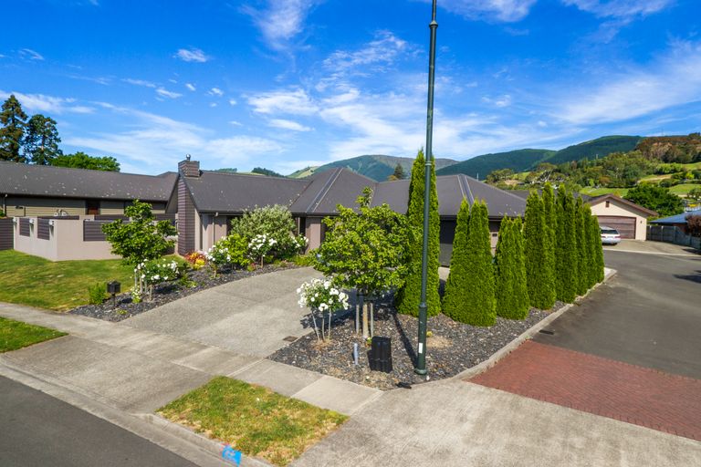 Photo of property in 42 Covent Drive, Stoke, Nelson, 7011