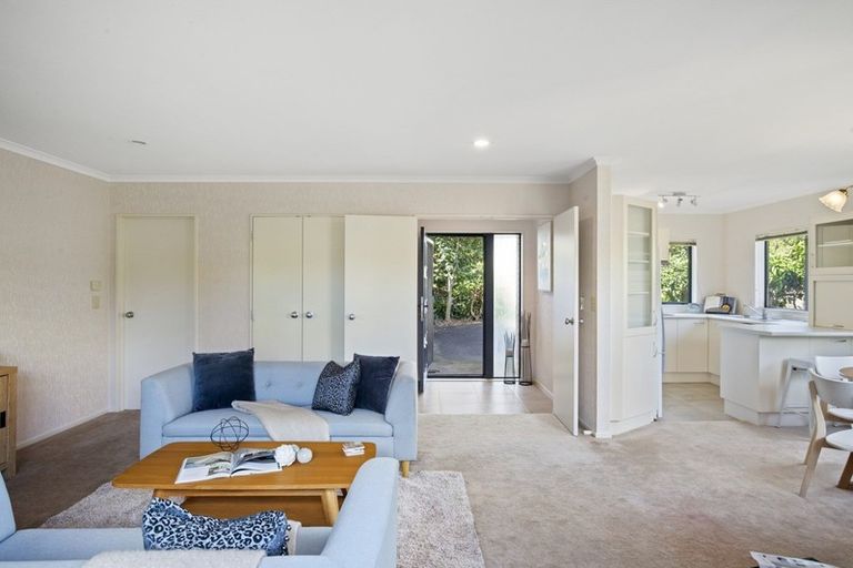 Photo of property in 16 Ranch Place, Pukekohe, 2120