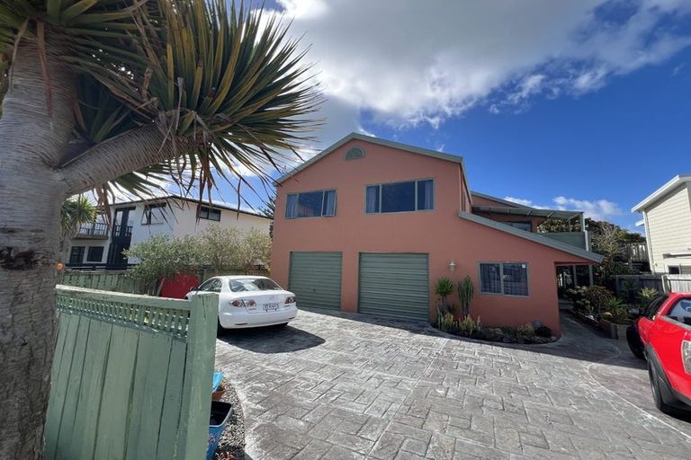 Photo of property in 1361b Whangaparaoa Road, Army Bay, Whangaparaoa, 0930