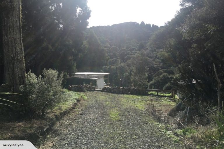 Photo of property in 63 Tram Road, Swanson, Auckland, 0614