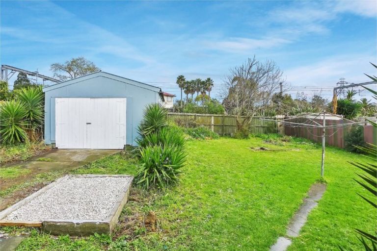 Photo of property in 88 Swaffield Road, Papatoetoe, Auckland, 2025