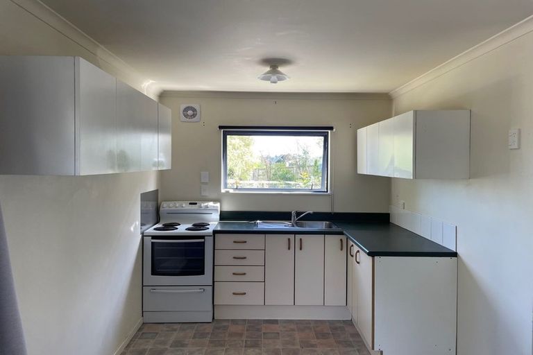 Photo of property in 2/80a Woodglen Road, Glen Eden, Auckland, 0602