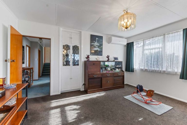 Photo of property in 24 Trelawney Crescent, Westown, New Plymouth, 4310