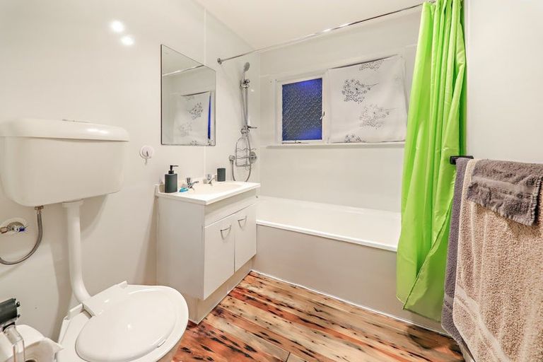 Photo of property in 2/27 Shirley Avenue, Papakura, 2110