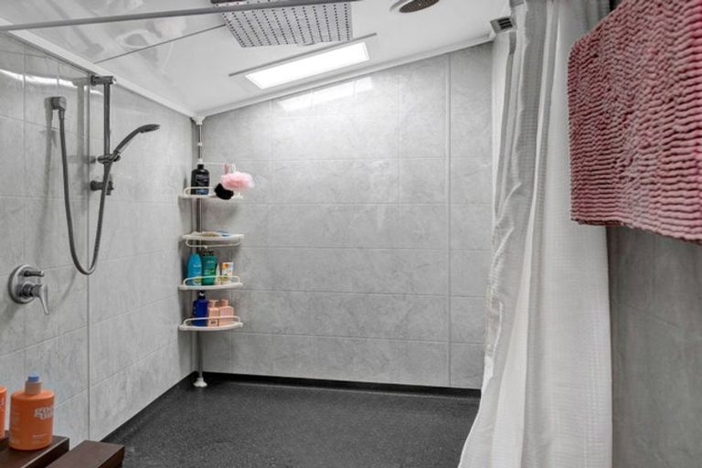 Photo of property in 9 Beach Road, Patea, 4520