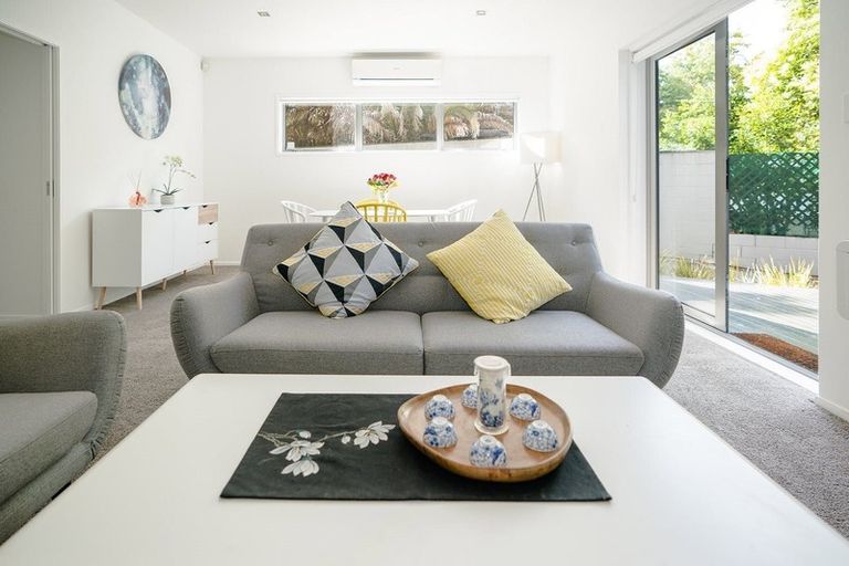 Photo of property in 1/11 Garmons Way, Castor Bay, Auckland, 0620