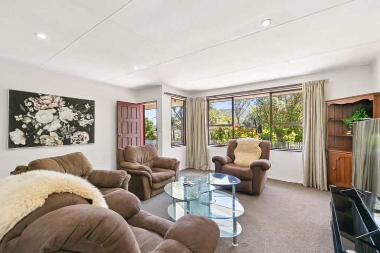 Photo of property in 57 Percy Dyett Drive, Karori, Wellington, 6012