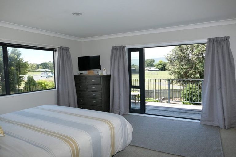 Photo of property in 5 Sovereign Way, Paraparaumu, 5032