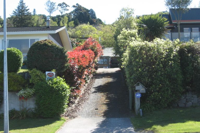 Photo of property in 14 Wakeman Road, Acacia Bay, Taupo, 3330