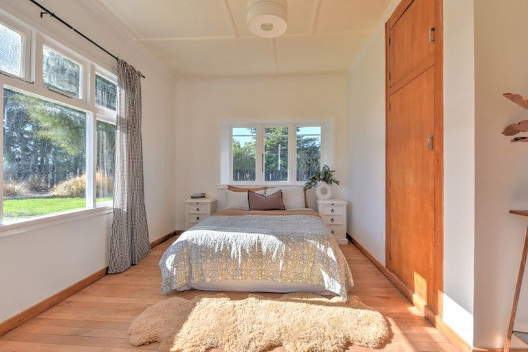 Photo of property in 9 Essex Street, Mossburn, 9792