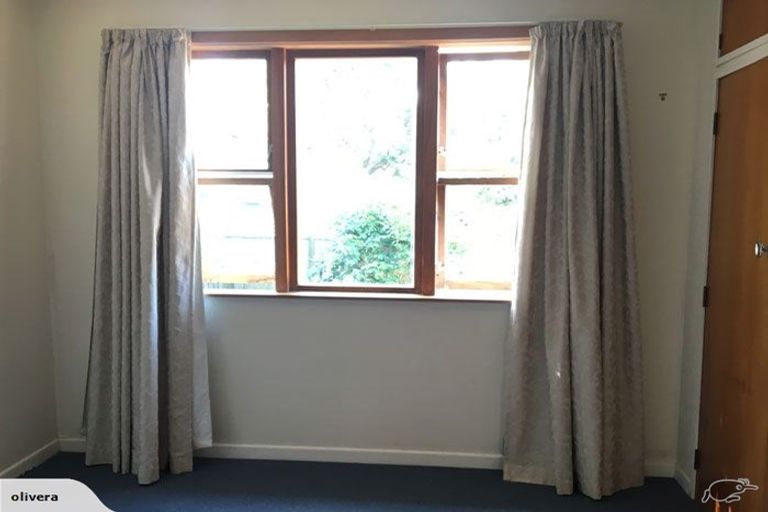 Photo of property in 122b Apu Crescent, Lyall Bay, Wellington, 6022