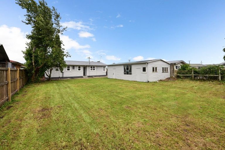 Photo of property in 5 Cricket Place, Melville, Hamilton, 3206