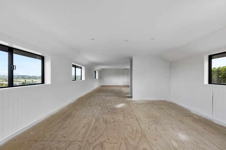 Photo of property in 39 Bayview Park Lane, Orewa, 0931