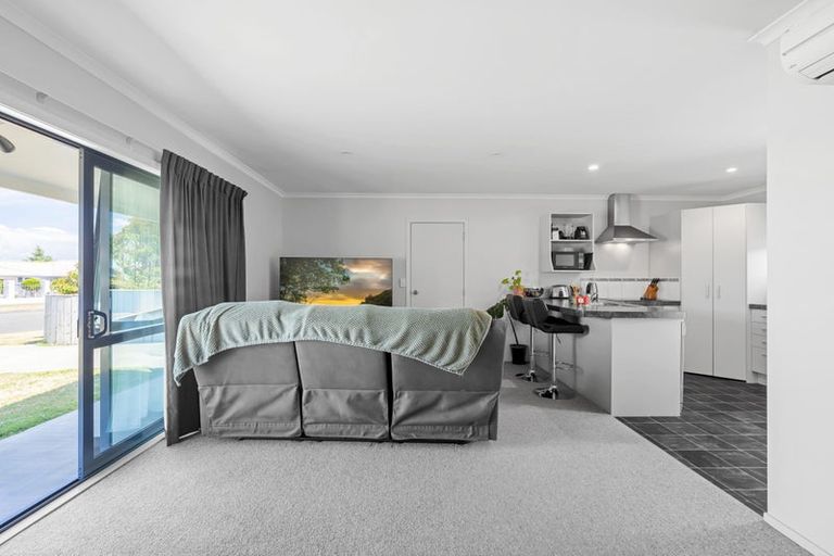 Photo of property in 10 Liston Avenue, Hilltop, Taupo, 3330