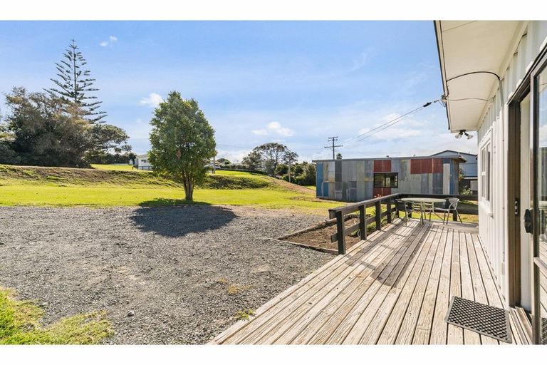 Photo of property in 59 Hauraki Road, Leigh, Warkworth, 0985