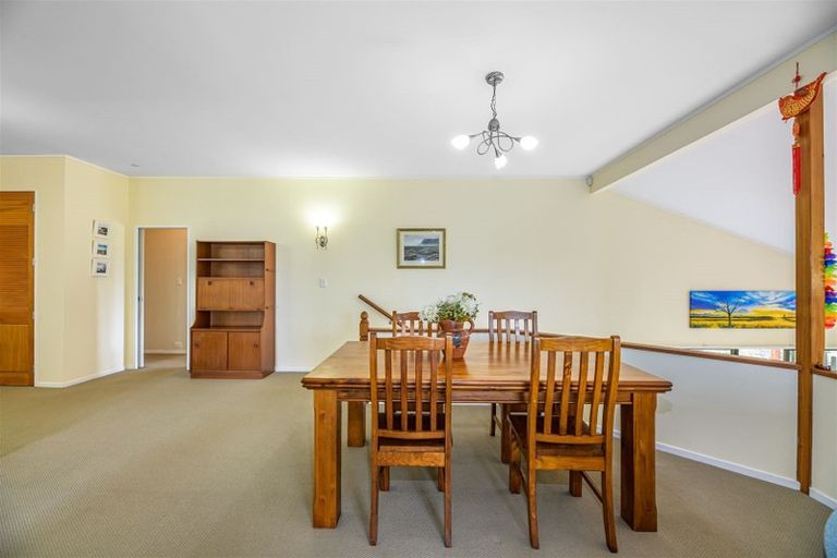 Photo of property in 44 Rhinevale Close, Henderson, Auckland, 0612
