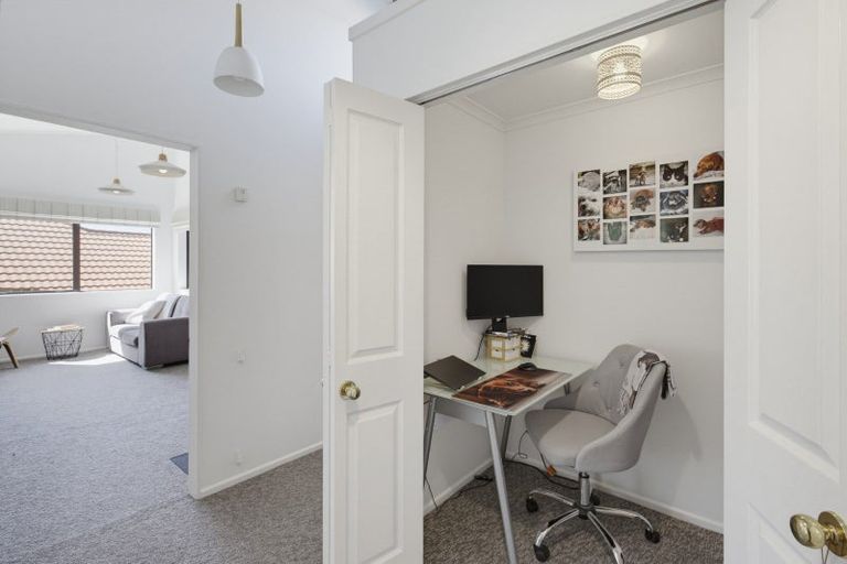 Photo of property in 10 Sams Way, Raumati South, Paraparaumu, 5032