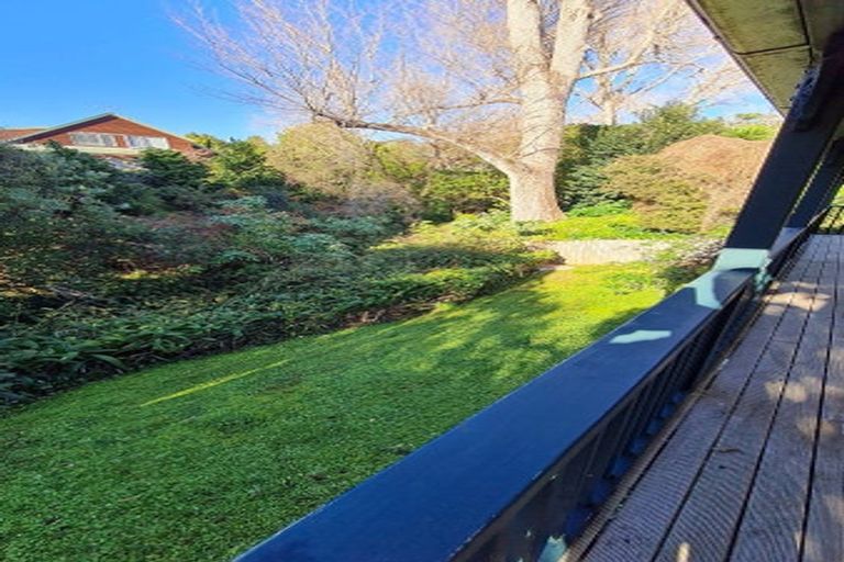 Photo of property in 25 Glenfern Road, Mellons Bay, Auckland, 2014