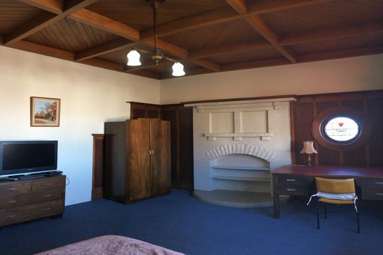 Photo of property in 82 Manor Place, Dunedin Central, Dunedin, 9016