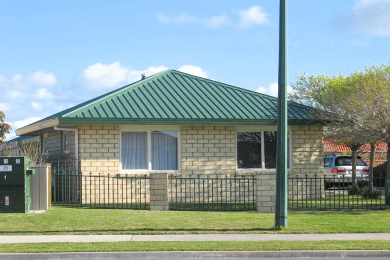 Photo of property in 702 Gloucester Road, Papamoa Beach, Papamoa, 3118