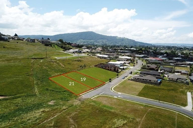 Photo of property in 19 Baxendale Drive, Matipo Heights, Rotorua, 3015