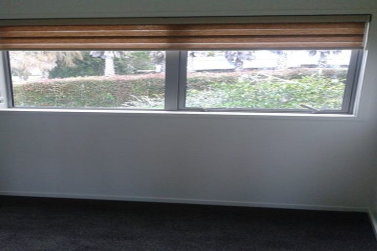 Photo of property in 37 Hibiscus Coast Highway, Silverdale, 0932