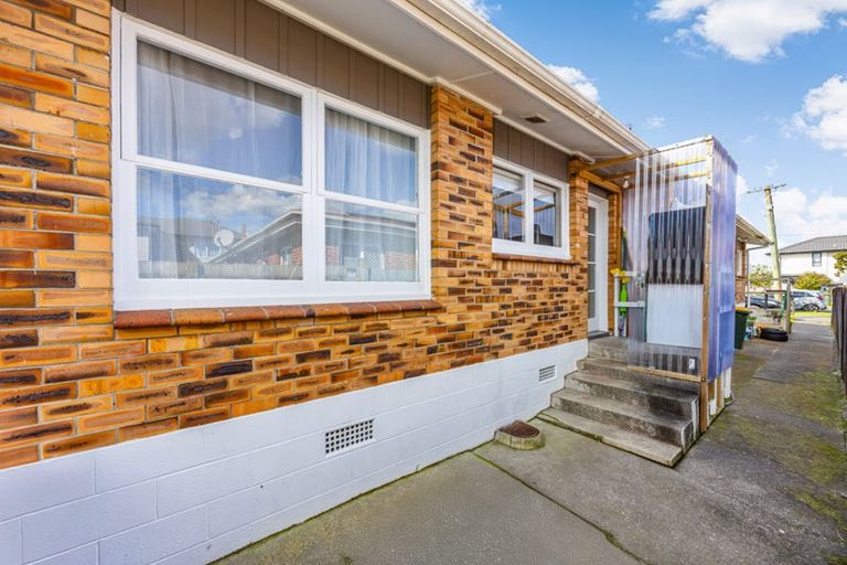 Photo of property in 2/165 Gray Avenue, Papatoetoe, Auckland, 2024